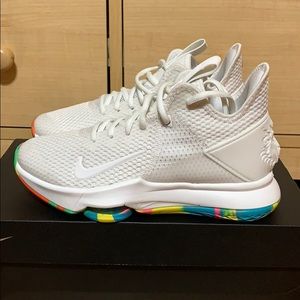 LeBron Witness 4; size 5M, 6.5W; NEW